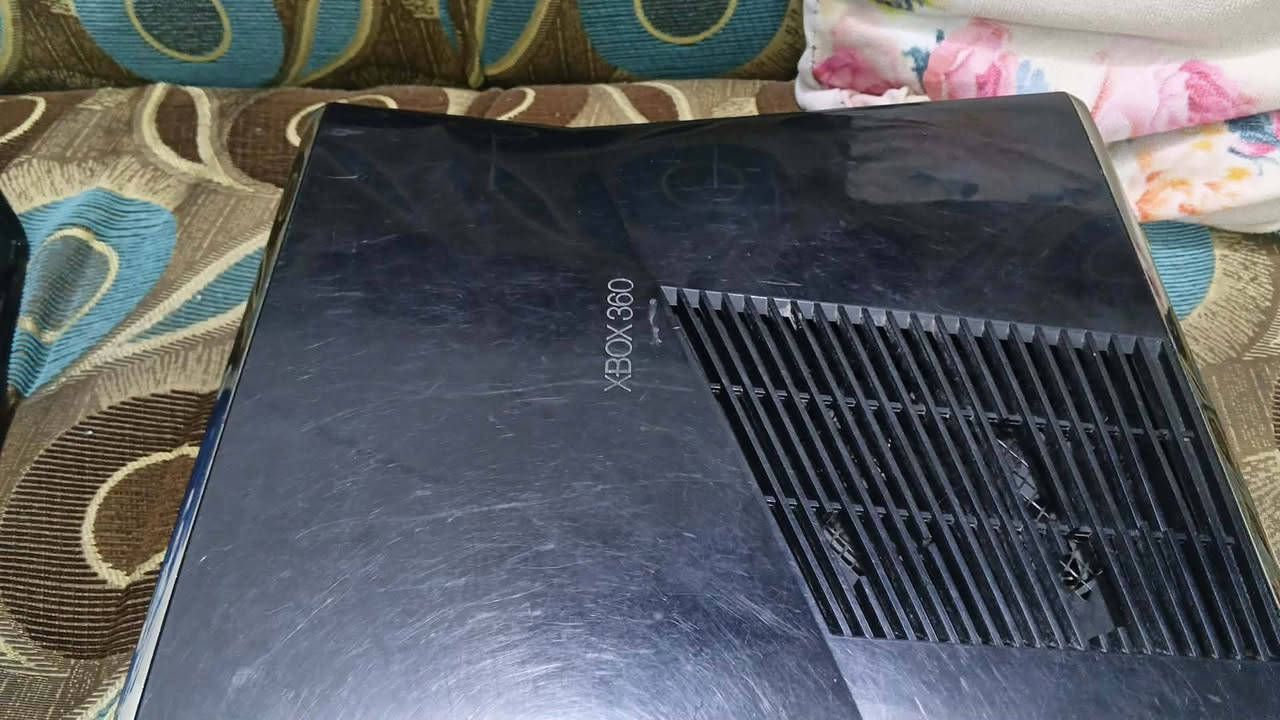 إكس بوكس 360 مستعمل استعمال قليل ونضيف وياه يده ومحوله و واير HDMI  يحتوي على 25 لعبه السعر 115 وبي مجال للطيبين المكان بغداد حي الاعلام رقمي ***********

