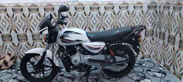 دراجه بوكسر للبيع رقم وسنويه موديل 22 مجفته مره وحده قبل سبوع شركة دراجه نضيفه كلش وكله شغاله تحويل ثاني يوم السعر مليون و 750 )  1750 مكاني بالزبير اتصال ***********واتساب ***********
