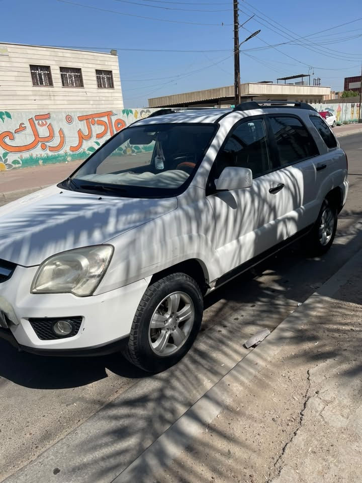 السلام عليكم سبورتج موديل ٢٠٠٩ وارد خليجي مكينه ٢٠٠٠
سبورتج ٢٠٠٩ وارد خليجي تدفئة تبريد مكينة كلش ممتاز  على ايدي من اخذتهه صارلها ١٤ سنة 
ماشية ١٢٦ الف كم سلايد شاشة من اخذتهه بيهه باب خلفي صبغ الباقي مكفول المكان بغداد الكرخ السعر ١١٥
 ***********
