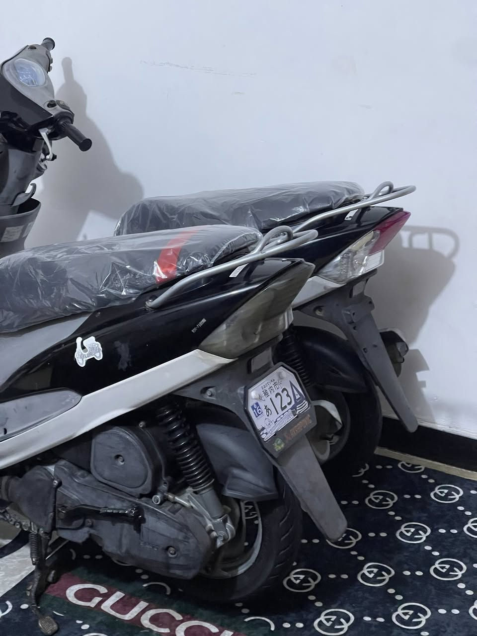 دراجات ماكس منغولي عدد 2

دراجات نضاف وحاويه وي نقص مابيهن 

مكان ديوانية 

اتصل ***********

واتساب
