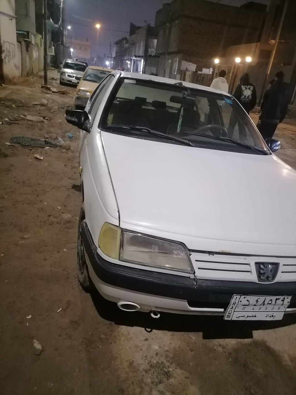 405 2009 رقم بغداد سياره حلوه وجاهزه ما بيها ضرر قوي السعر 28 اوبيحه مجال للاستفسار اتصال على الرقم*********** علما مكان السياره ديوانيه المركز
