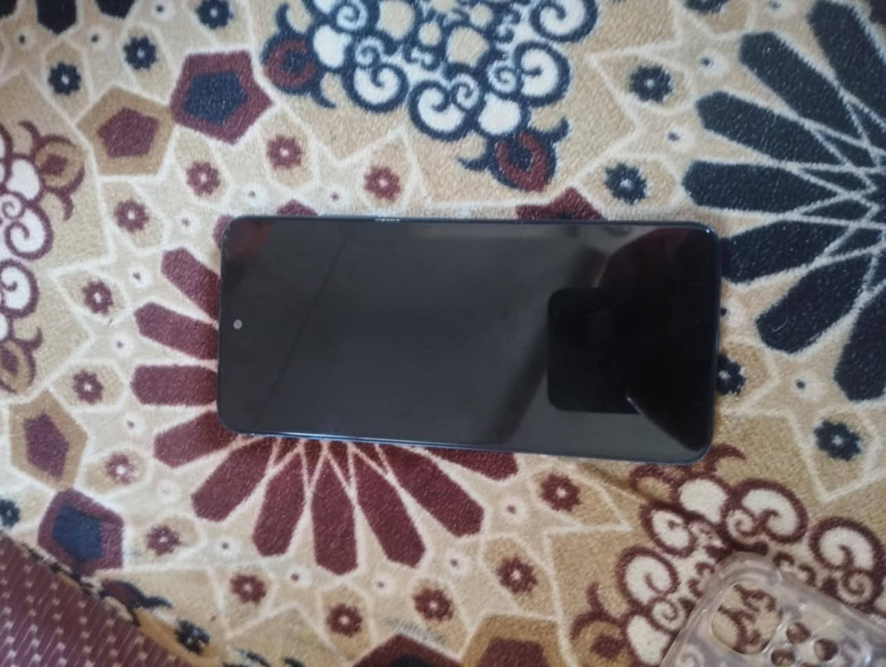 السلام عليكم ريدمي 11 ذاكره 128 بدل شاشه اصليه السعر 110 وفي مجال
***********
