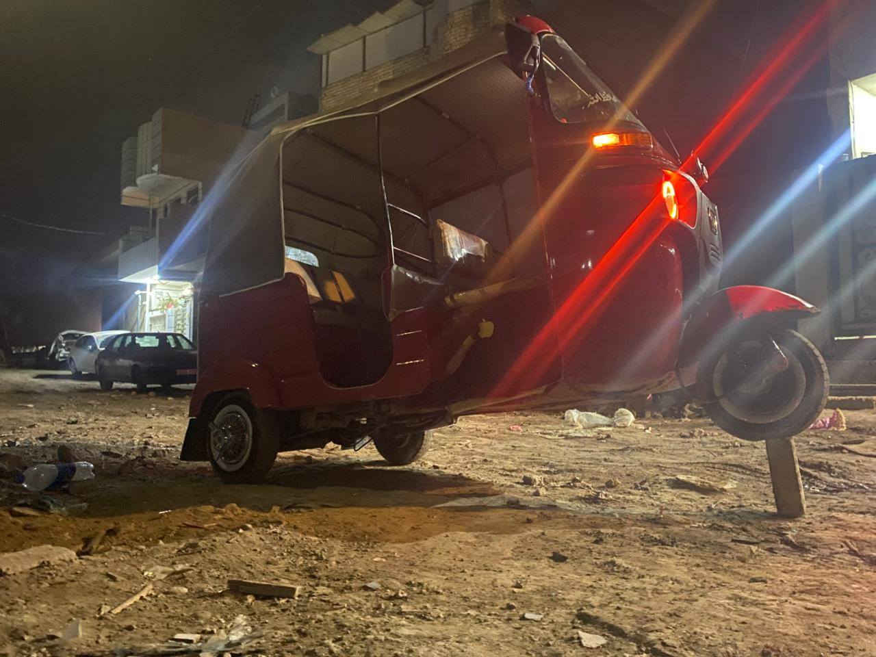 السلام عليكم تكتك للبيع موديل2018 شهر ال12يعني 19مكانه بغداد جزيرة السياحيه خير من الله كبل لشارع تكتك تشتغل دفعه باتريه ضعيف كلش يعني نقص باتري سعر5وبيه مجال قليل رقم هاتف***********
