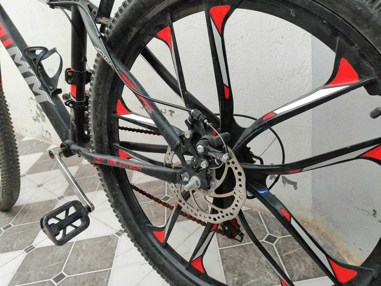 بايسكل جبلي أمريكي للبيع او مراوس
بريكات دسكات
كير امامي خلفي
دبلات امامي
كير دكمه مو فره
مراوس أو للبيع


**إذا كنت صاحب هذا الإعلان وتريد حذفه لأي سبب، رجاءا أرسل رسالة إلى الدعم الفني**