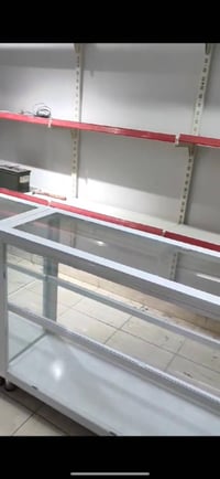 اسلام عليكم رفوف حديد مامستعملهن شديدهن وفتحتهن جدد ‭0773 198 6591‬