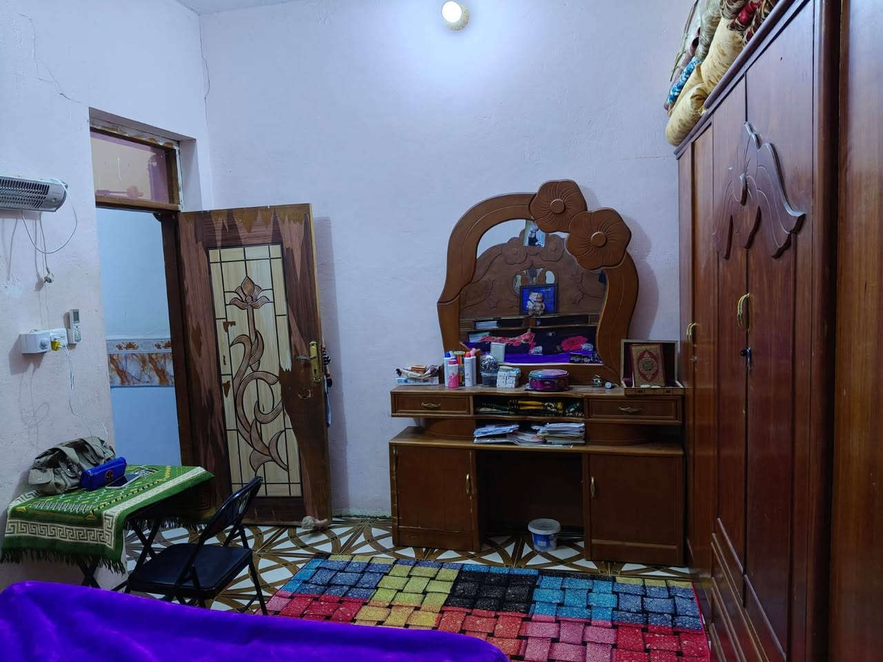 ياالله
سلام عليكم
البيت البيع طابو صرف
مساحه ((100)) متر طولاني بناء عكاده
العرضات خلف أسواق فطومه داخل فرع
يحتوي على استقبال وصاله ومطبخ وغرفة نوم صحيات داخليه وصحيات خارجيه ومنور سعر البيت ((95)) وبي مجال
استفسار اتصل
((***********)) ((***********)) اخوكم أبو عراق....
