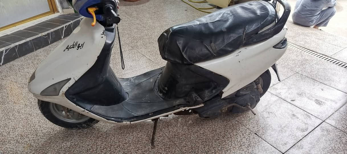 السلام عليكم دراجه للبيع فراشه اريدها 350 الواني بصره ابو خصيب رقمي ***********
