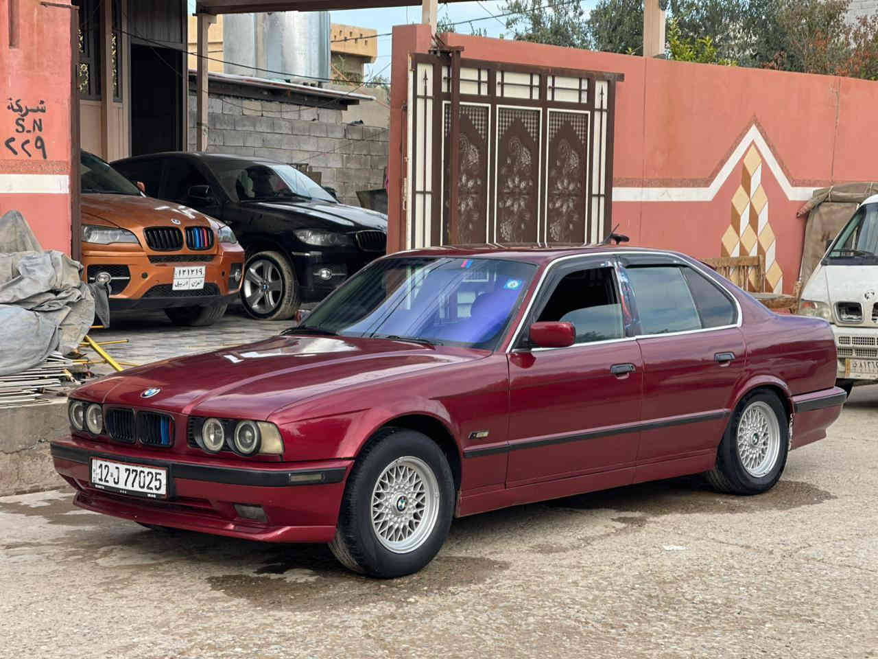 ٥٢٠ كير عادي سياره جديد غرفه جديده طخم جديد سياره شرط تحول مكينه كبس سعرها ٥٨ بي مجال ***********
