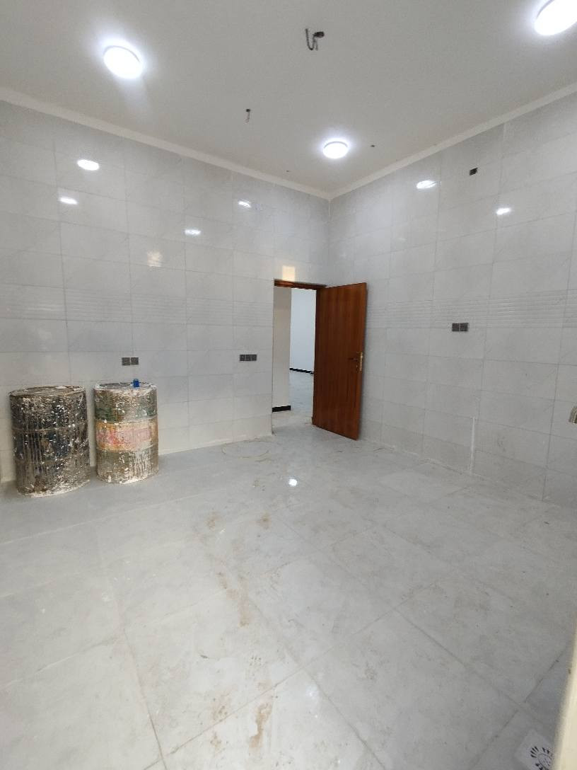 #اسعد_الله_اوقاتكم_بكل_خير⁉️👋🏼

دار سكن للبيع بناء 2025

#المساحه 183 متر 👍 

#جنس_العقار :: طابو ملك صرف زراعي باسم عراقي سند 25 

#العنوان :: البصره شط العرب الجزيرة الصغر 
#يحتوي البيت على 3  غرف منام كبار
و ديوان
و مطبخ و صاله
و مناور عدد 2
و صحيات داخلي وخارجي  و وطارمه

#البيت جاهز من كلشي تستلم البيت عنده المكاتبه
كامل من مقطوره و كيزر و ماطور
جيب اثاثك و اكعد
و الف عافيه الي ياخذه

جميع الخدمات متوفره ماء كهرباء ومدارس 
#السعر ((  113 مليون  وبي مجال 
#للاستفسار الاتصال على الهاتف 📳📞
س📳((***********))محمد ابو حسن الربيعي ☎️📞 شط العرب, البصرة
