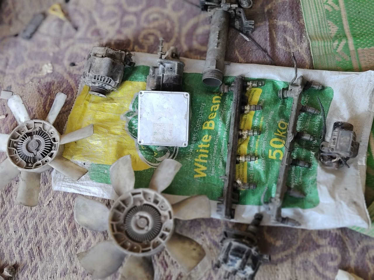 غراض مارك عضم 
للبيع vvtرقم الموبايل***********
