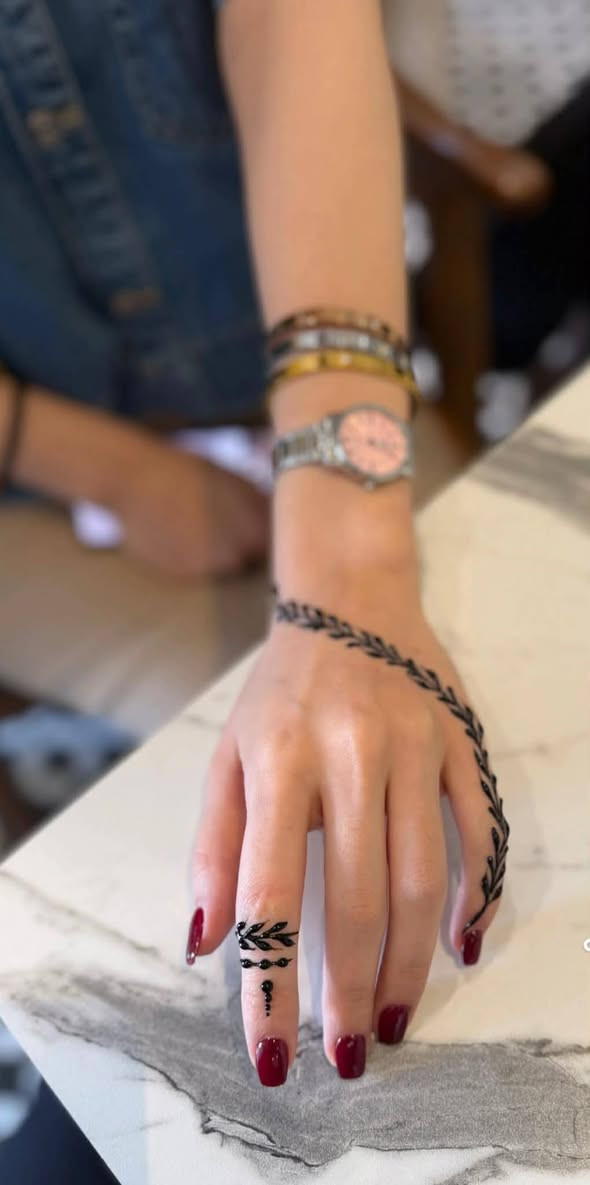 ✨دزاينات حنة للعيد ✨
يوجد لدينا نقش وطبع


**إذا كنت صاحب هذا الإعلان وتريد حذفه لأي سبب، رجاءا أرسل رسالة إلى الدعم الفني**