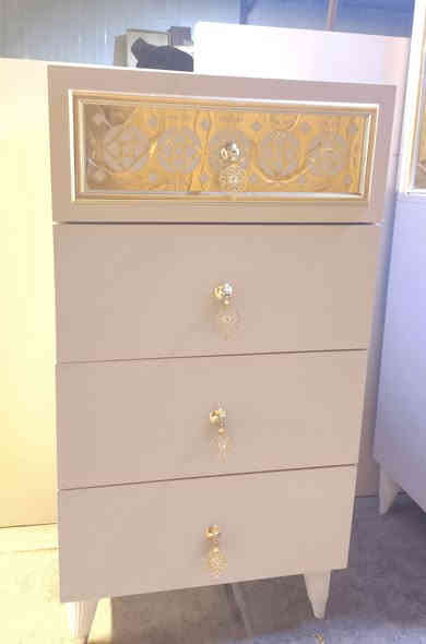 سلام عليكم غرفه تركيه10قطع  جديده مستخدمه قليل نضافه 100 عنوان ميسان رقم تواصل ***********9
