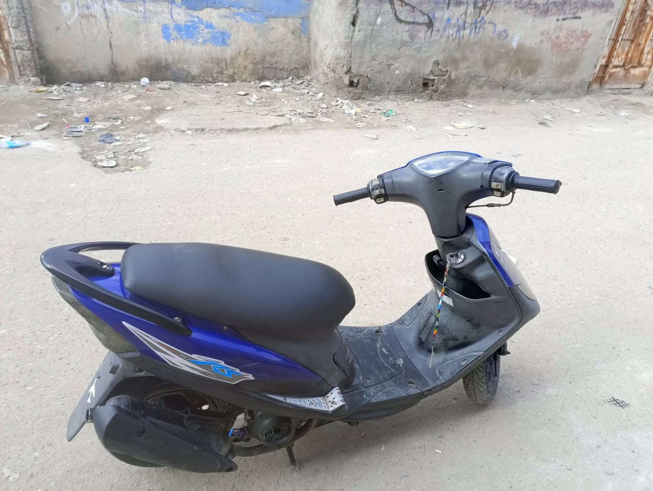 ماكس عدله ما مفتوحه كفرات الصلي موجودت لون اسود 
سعر 750 الف مكاني ابو خصيب ابو كوصرة  رقم واتساب *********** مكاتبه موجودا
