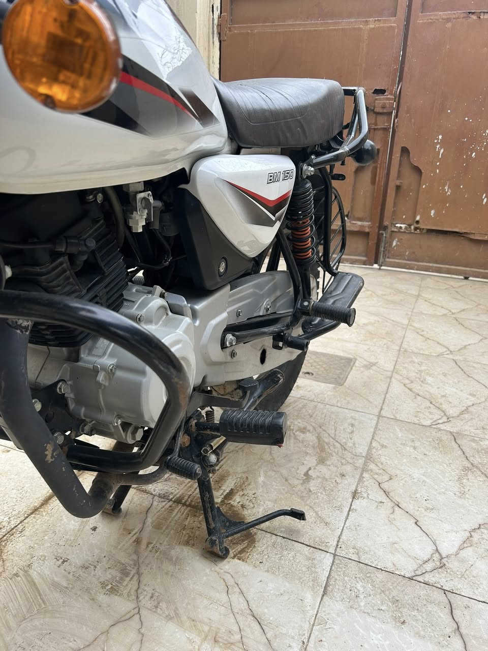 سلام عليكم بوكسر لبيع  23 رقم وسنويه بسمي تحويل ثاني يوم دراجه كفاله سعر 2500 وبيها مجال ***********
