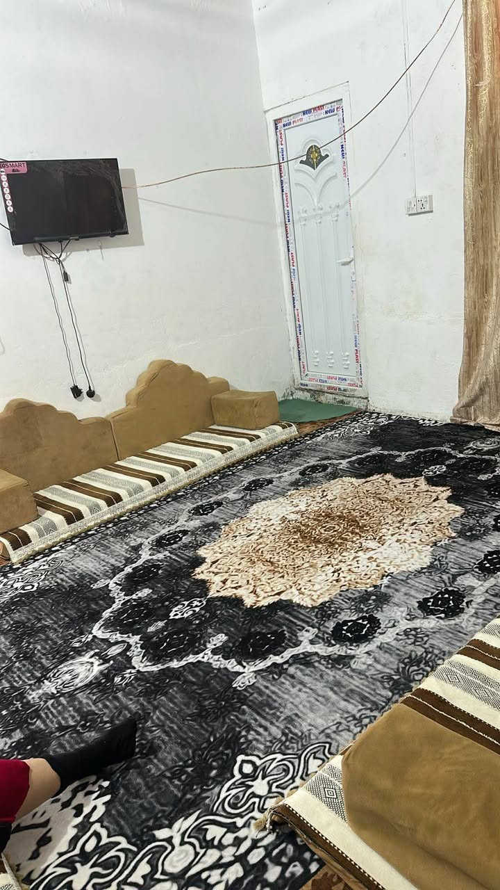 بيت للأيجار المساحة 100 متر ايجاره 150 الف كل شهر بشهره
عنوانه النجف شارع المطار القديم خلف اسواق الامير 

يحتوي على غرفه وصاله ومطبخ وصحيات

ايجاره قفل 150


**إذا كنت صاحب هذا الإعلان وتريد حذفه لأي سبب، رجاءا أرسل رسالة إلى الدعم الفني**