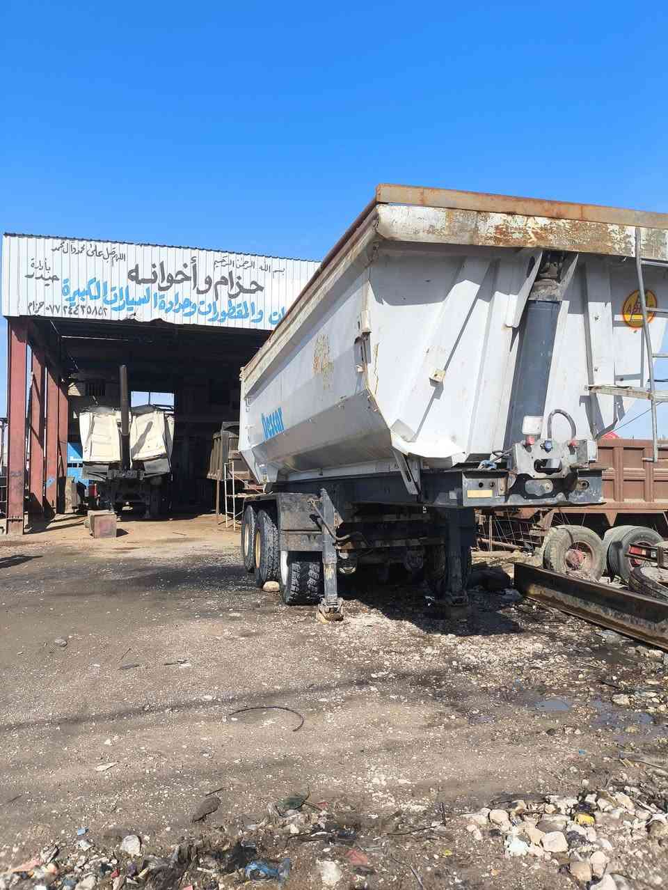 السلام وعليكم عربانه حوضيه 30متر هيه والبوري بدون البوري 29متر مكفوله دناكير مزوج بلادي ثنين سبرنك واحد جوباس مكانه بغداد ***********او ***********
