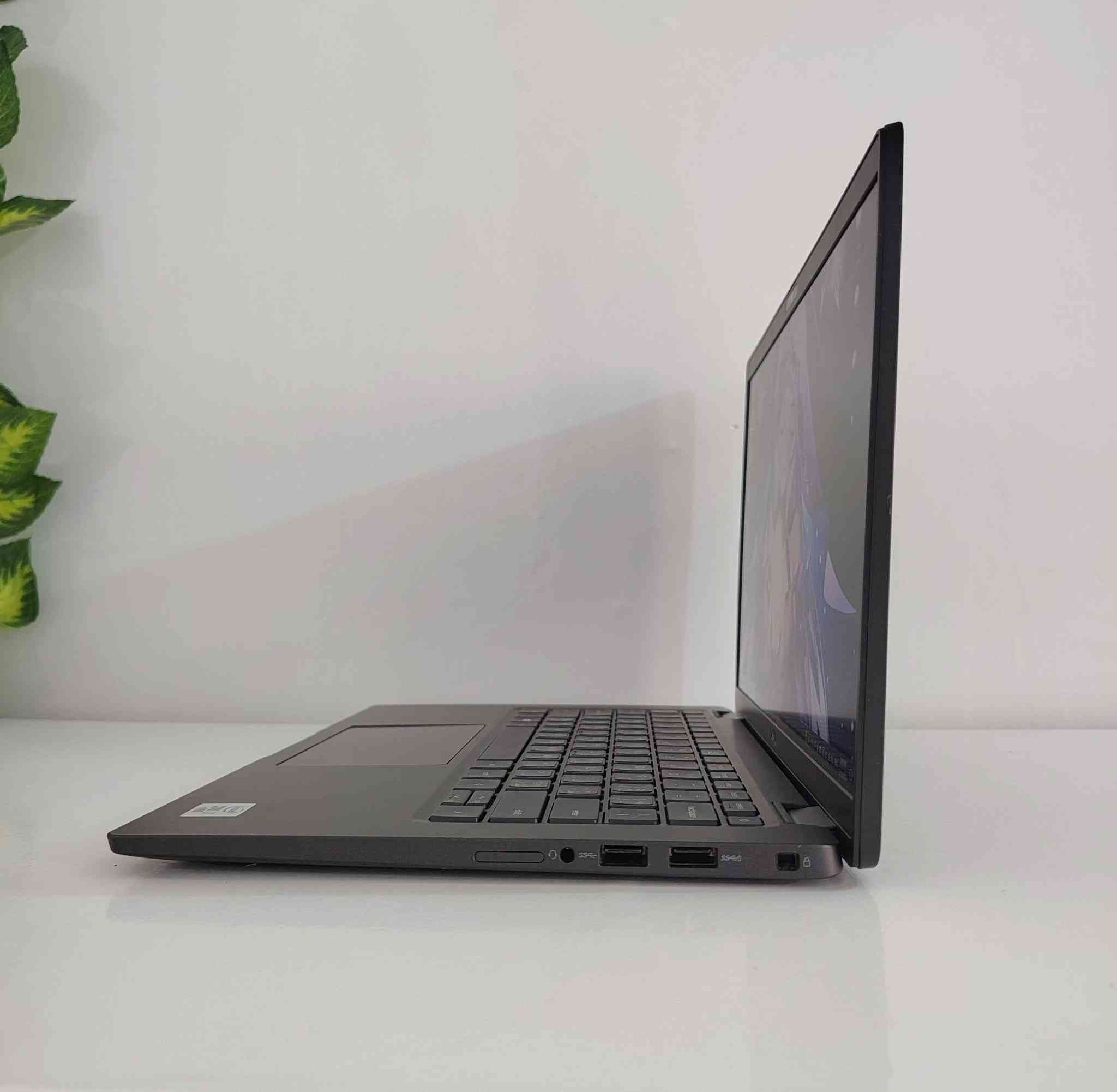 توفر كمية

لابتوب Dell Latitude 7420

معالج كوراي سفن
الجيل 11
 فئة  G7

رام 16 كيكا ددر4

هارد 256 كيكا سسد ام تو 
الهارد قابل للتطوير

حجم 14 انج
 دقة شاشة فول اجدي

كرت شاشة داخلي مدمج انتل UHD  كرافكس حجم 8 كيكا

السعر: 450 الف دينار

شامل التوصيل  والملحقات والبرامج

شاحنة تايب سي

متوفر وندوز 10 برو
ومتوفر ايضا وندوز 11 برو
حسب رغبة الزبون.


**إذا كنت صاحب هذا الإعلان وتريد حذفه لأي سبب، رجاءا أرسل رسالة إلى الدعم الفني**