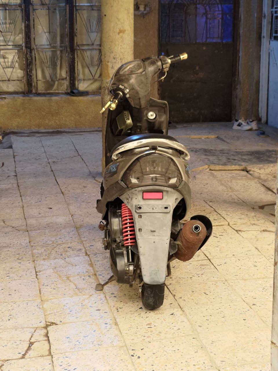 سلام عليكم ماكس عدله بلادي خير من لله دراجه وشوفت عينك الدراجه حالين براغي واكعات ماب صالنصه ومجاي اطلع بيها عيب صوتها عالي ابيعها على هاذا وضعها ب450 وبيها مجال مكان بغداد ***********
