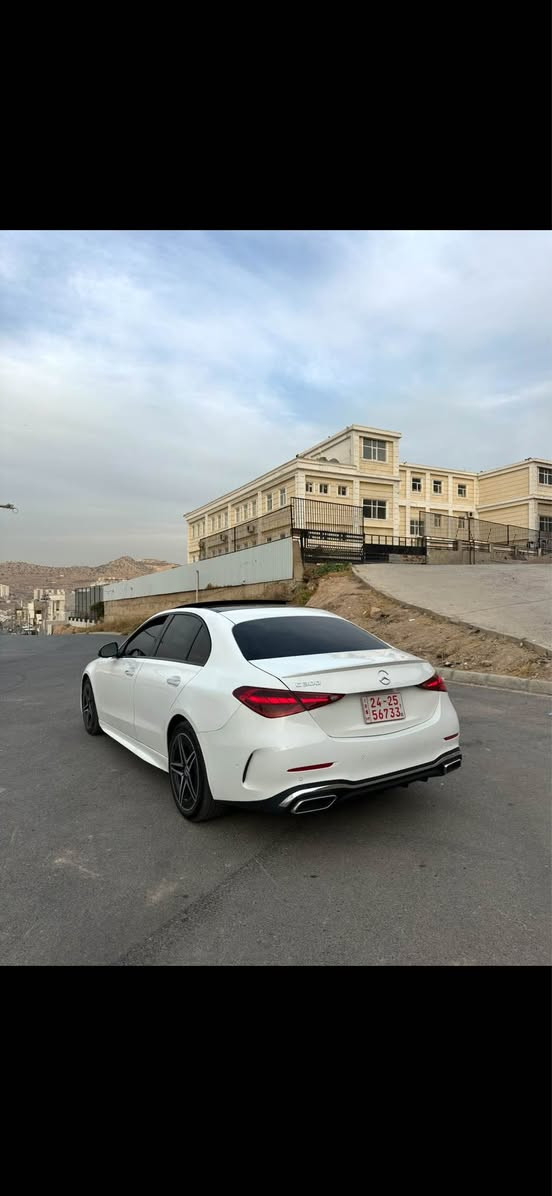 للبيع مارسيدس 2023
فول فول مواصفات C 300
سعر 335 ورقة $
صبغ قطعة ونص بدون دواخل 
اللاتصال *********** دهوك, العراق
