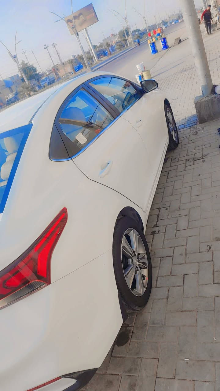 سلام عليكم بيع مستعجل سياره اكسنت 2019 السياره جديده بيها دعمه بل جاملغ السايق الامامي وربع من الباب بستوته تحويل ثاني يوم السعر 130تحويل مباشر السياره بصره هاتف ***********
