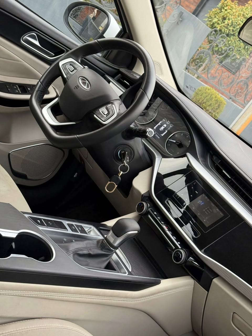 شيري اريزؤ 5 موديل 2025 صفري هةوليرة  شريكة الاسراب شةش سال زةماني شريكة هةية نيوة موسافات شاشة بريك بةسمة ويل ڤؤليؤم تحديل سورعي تةنها 27 هةزاري رويشتي دةعامي دوو شويج بيلادي خوي لةكةل هةموو شتيك نوي دةعامي لو دةعامي بةشةرت بي بوياغ تةنها يةك بست سارد هةية بي زوري  هةوليرة سعري 98$ رةقم تةلةفون ***********
