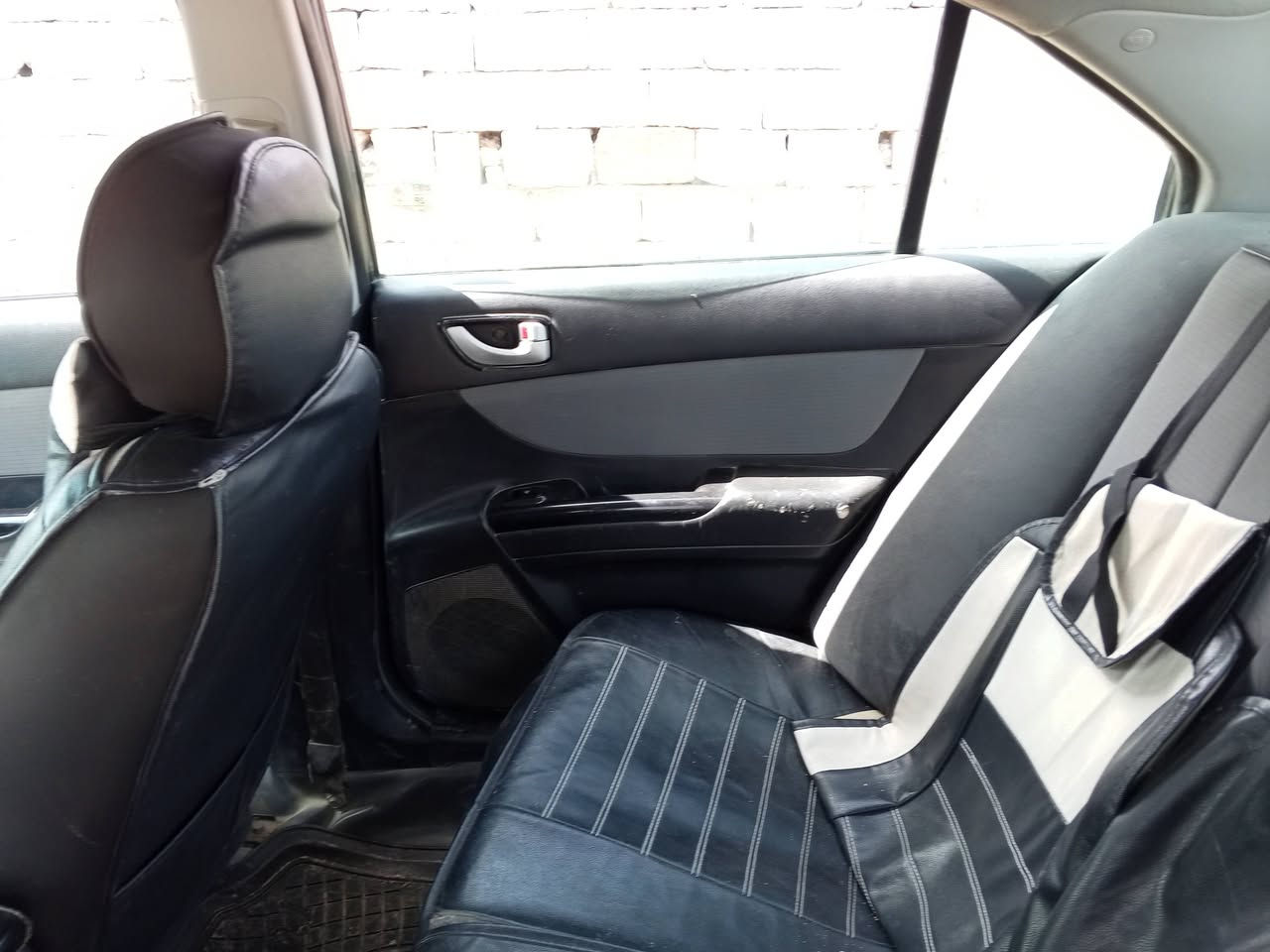 ***********
***********
