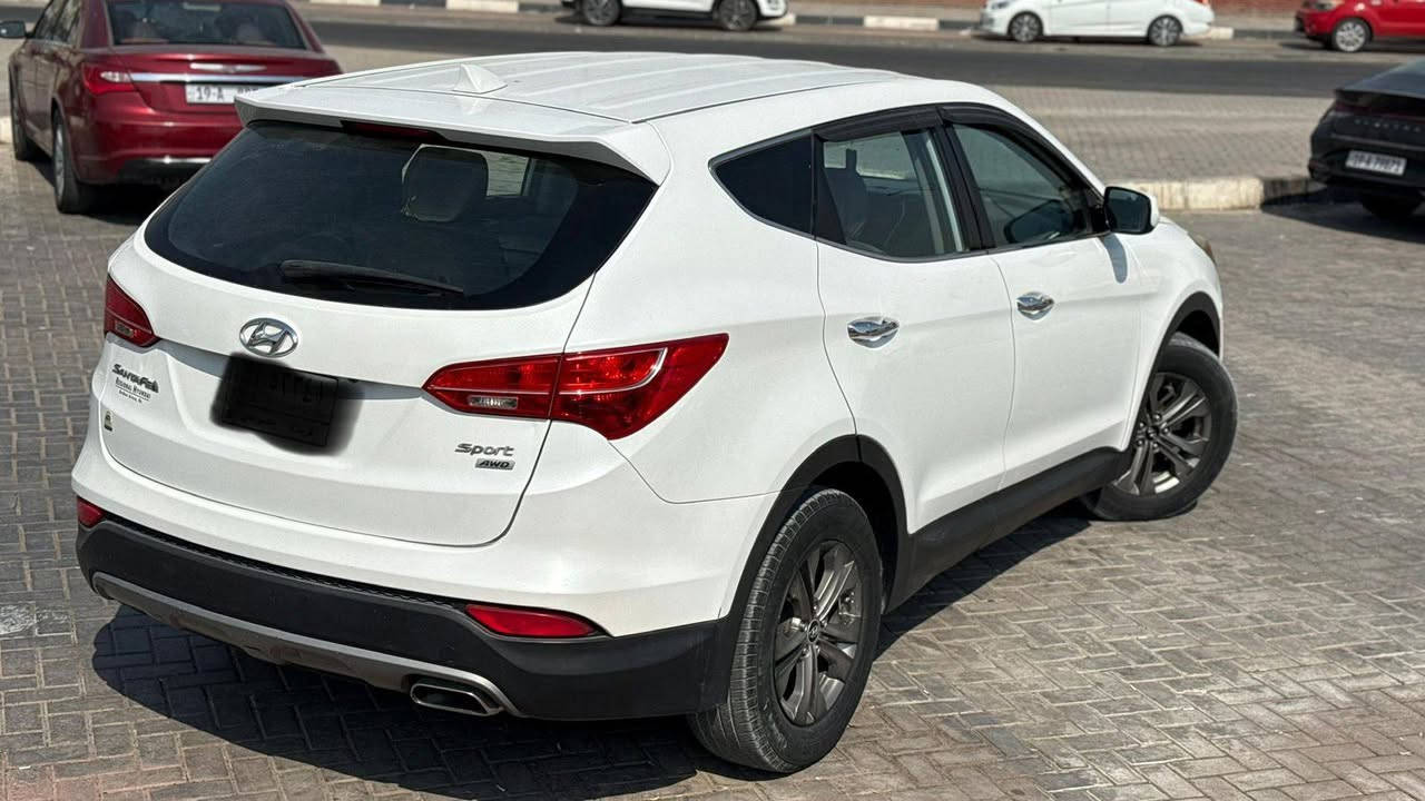 سلام عليكم سنتافي للبيع موديل 2015 السيارة كلين  حادثهة بس دعامية   . حدادية  وكهربائيات جديد تخم تاير جديد مكينه وكير مكفولات السيارة جاهزة على اخر حباية مال جناي  وترايهة وين ما يعجبك   السعر 160 وبيهة مجال للشراي.. للتواصل ***********
