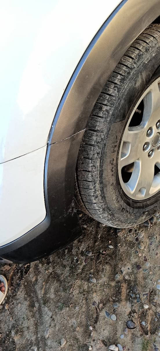 موهافي للبيع موديل 2013
فول مواصفات 1/1
رقم نينوى 
سنوية الى 27
بصمة 
ماشية 125 
تحكم تسيرن
تدفئة تبريد بالكشن 
دفع رباعي 
لايت زينول
زراكات 
السعر 165 وبيها مجال 
***********
