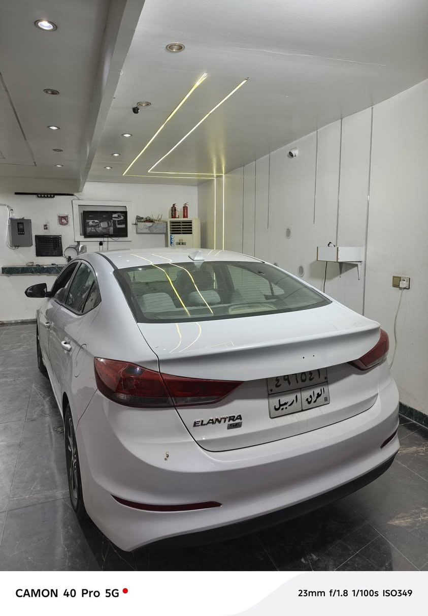 السلام عليكم النترا 2017 وارد امريكي ناشر صور الحادث والسونار وياها قبل شوية سويته السيارة ضربة بلعراق مابيها فقط حادث امريكا باقي الصبغ كله مكشر وراشينه والسونار كدامك وصور الحادث وكلشي موضح السيارة ماشيه ١٨٦ ميل تحويل /وكالة مكاني بسماية /بغداد السعر ١٠٨ وبيها مجال بسيط 
***********
