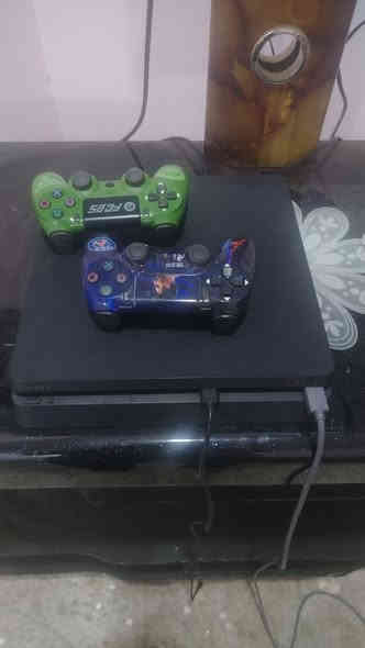 سلام عليك بلي ٤ للبيع سلم مهكر نضام ٩ ما مفتوح بلي نضيف مال بيت مو مال قاعه سعره ٢٧٥ مكاني بغداد حي النصر للستفسار ⁨***********
