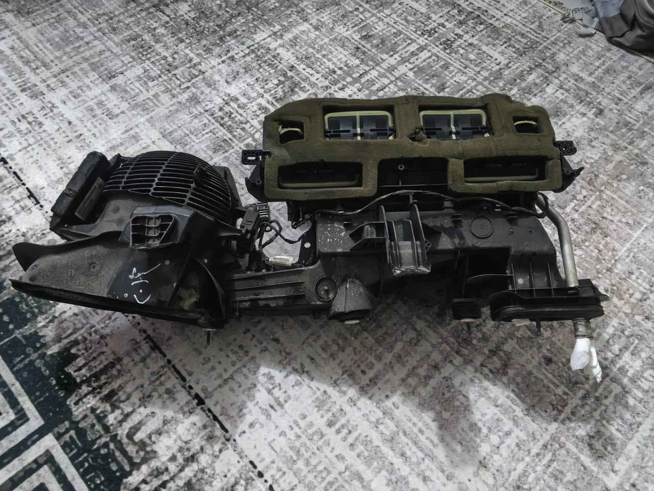 سلام عليكم خوان فحصت تبريد يم واحد مايفتهم صارت عدي مشكله ب تبريد وفحصت يمه كلي فريز شتريت هاي فان كامل هو وفريزاته وفانات طلاقيا كامل مكمل سعرهة 85 الف
طلع العطل مو يم الفريز طلعت تسريب من صونده فهاذ مايرجع ال كصه شرط ذا بي خلل تكفل جور شده وغازه تفحص وتخذه


**إذا كنت صاحب هذا الإعلان وتريد حذفه لأي سبب، رجاءا أرسل رسالة إلى الدعم الفني**