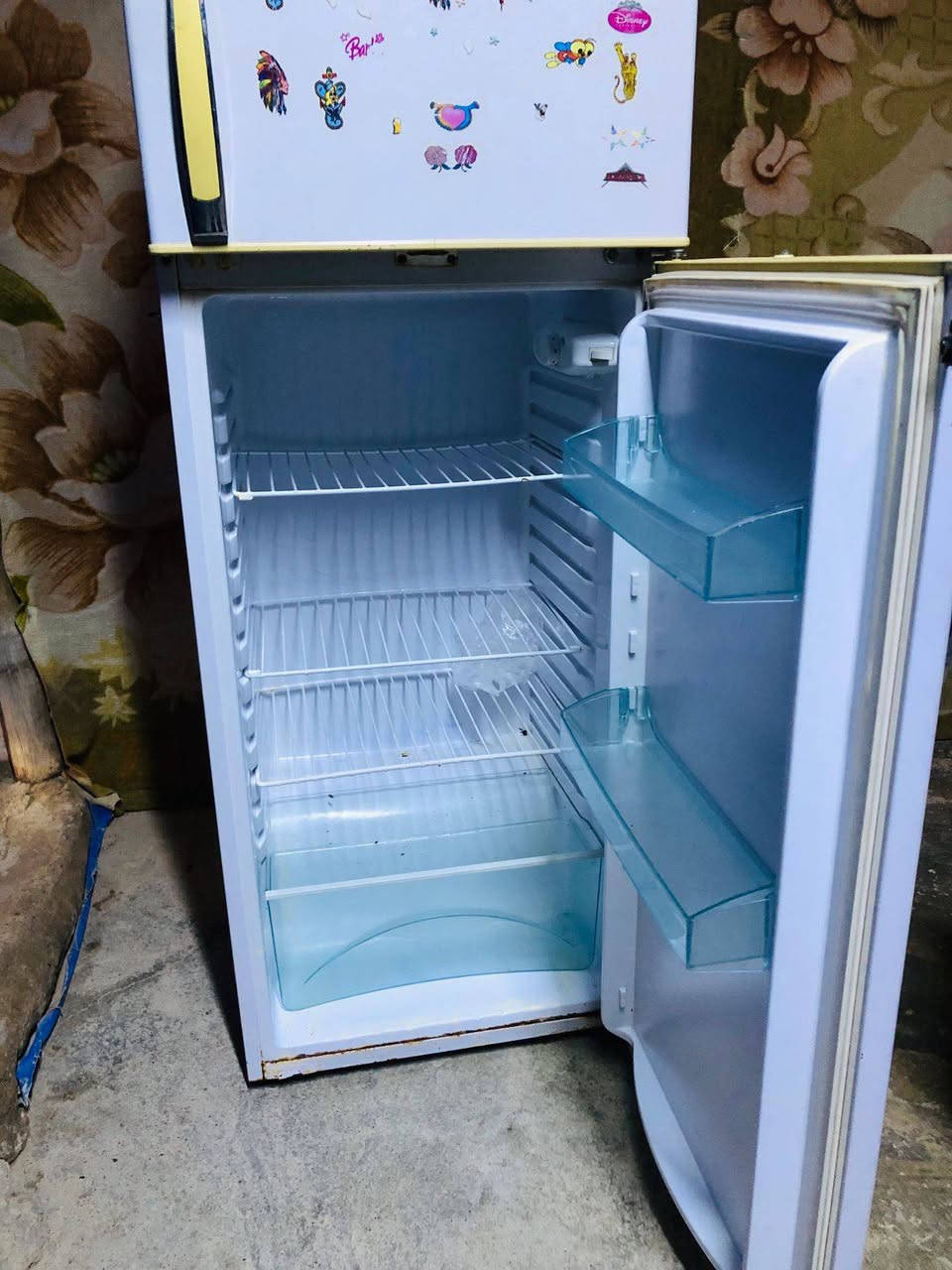 ثلاجه ابيعها فحم اذا سعر اذا عجبني تعال خذها


**إذا كنت صاحب هذا الإعلان وتريد حذفه لأي سبب، رجاءا أرسل رسالة إلى الدعم الفني**