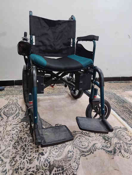 للبيع عربة شحن استخدام قليل نظيفة 100٪
بغداد حي أكد ***********
السعر ٤٠٠ وبيه مجال
