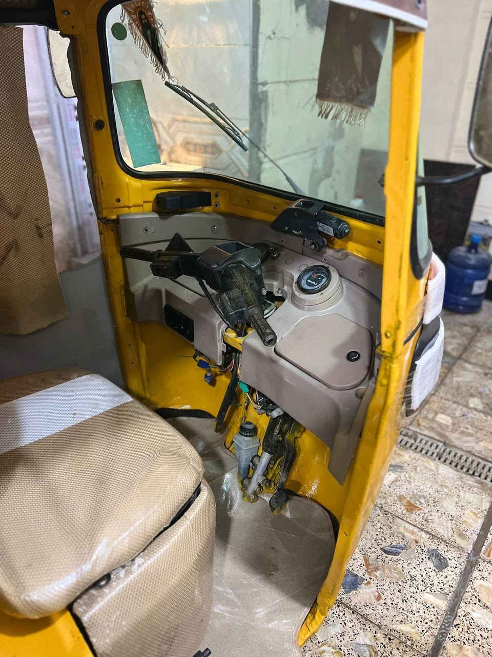 سلام عليكم تكتك2019 تعمير جديد صبغ جديد
بوش وبستم جديد كلجات جديد ضفيرة جديد متصرف عليهة شي اوراق المصطفى 7اوراق الاصلية بلتعمير جرخ الشاصي بس مبين منة ارقام وحرف السعر3750 وبيهة مجال مكاني الامين رقمي *********** واتساب واتساب🙏
