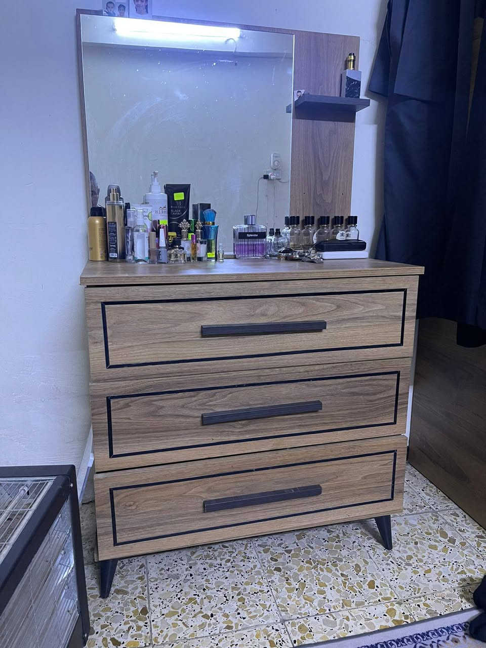 غرفة تركي نفرين
( بدون صوميا / خشب الجرباية موجود التغليف ) 
٥ قطع 
سعرها ٣٠٠ قفل 
مكاني شارع فلسطين


**إذا كنت صاحب هذا الإعلان وتريد حذفه لأي سبب، رجاءا أرسل رسالة إلى الدعم الفني**