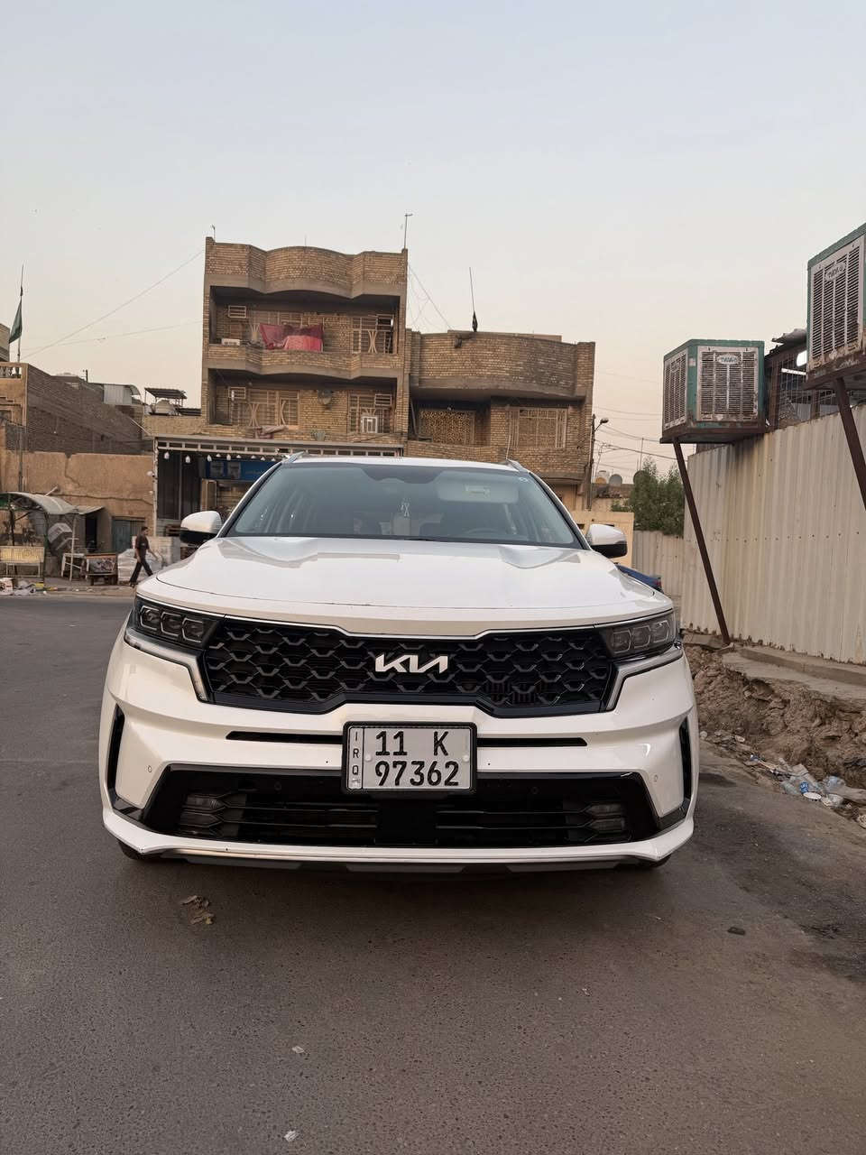 السلام عليكم
سورنتو هايبرد   VIP

موديل 2023  

وارد امريكي حادث جامغ وبنيد سطحي لا شاصي ولا لغد ولا راديتر تبديل اصلي نفس الون  

 ماشية 87 الف ميل 

رقم بغداد جديد  

المواصفات

محرك 1600 تيربو

التفويلة تمشيك 1000كيلو 

بصمة تشغل وابواب وتشغيل عن بعد

لایت 3 عدسات

شاشة كبيرة

كامرة خلفية

حساسات خلفية واماميه 

7 راكب كشنات منفصلة VIP

كشنات جلد كهرباء

كشنات تدفئة

قيادة ذاتية حسب خطوط الشارع تقود وحدها

تحديد مسار

نزول منحدرات 

كروس كونترول

رادارات  امامية خلفية 

وضعيات قيادة سبورت ، نورمل ، وايكو

سايد بريك كهربائي

صندوك كهرباء 

تبريد خلفي منفصل  

اوتو هولد

كير ماوس 

تحكم ستيرن كامل 

وبعد هواية مواصفات 

مكان السيارة بغداد 

السعر 245وبيها مجال بسيط 

للاستفسار ***********
