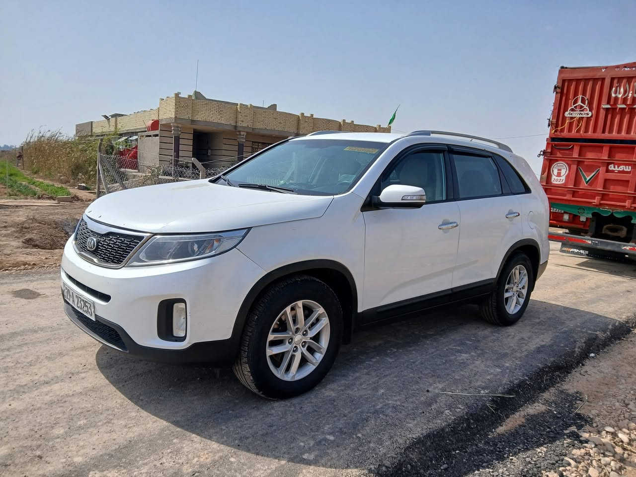 سورنتو مديل 14  وارد امريكي بيهه بس بنيد مبدل حادث ماواصل لشواصي مكينه 2400   سعر 140بيهه مجال ***********
