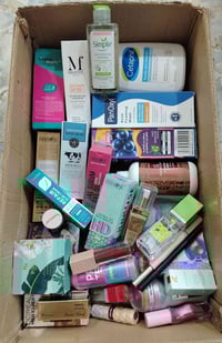 كارتون • كوزمتك • سعر خاص