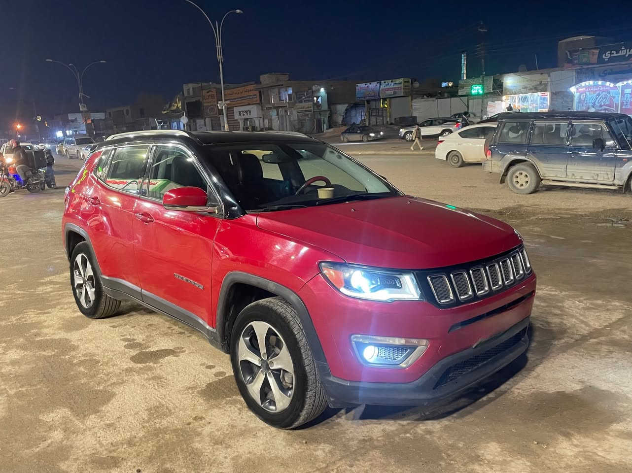 للبيع جيب كومبارس 2018
امريكي حادثها فقط بنيد سرقه فول موصفات تو كلر لمتد 
سعرها 120 وبيها مجال بسيط مستعجل ع البيع 
***********
