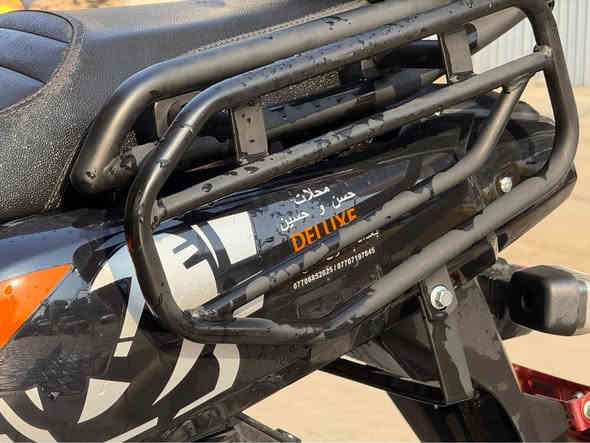 السلام عليكم 
دراجة اباتشي ادفنجر وجه BMW لون متغير مميز استيراد حسن وحسين يعني مو التجاري سعرها 2.350.000 مليونين و350 الف 
الدراجه 7 باتري 38 امبير يعني 96 فولت 
نضام البريك APS مانع انزلاق ودسكات والدبلات غاز حقيقي 
ملف الدراجه 3000W واط حقيقي 
سرعة 110km بلساعه  
المسافة المقطوعه من 75 الى 90 كيلو متر بلشحنة الوحدة 
الدراجه مزودة بلكامل على حسابي من غير فلوس الدراجه 
لايتات زنون عالي وناصي بريك رياضي ستيرن رياضي 
سماعة بلوتوث 
ميزة الباركنگ قفل جوزة وستاند حساس كهربائي 
الوصل موجود ورايدها ب2 مليون 
والي مايعرف بيهن لايعلق احسن 
مكاني بغداد *********** بغداد
