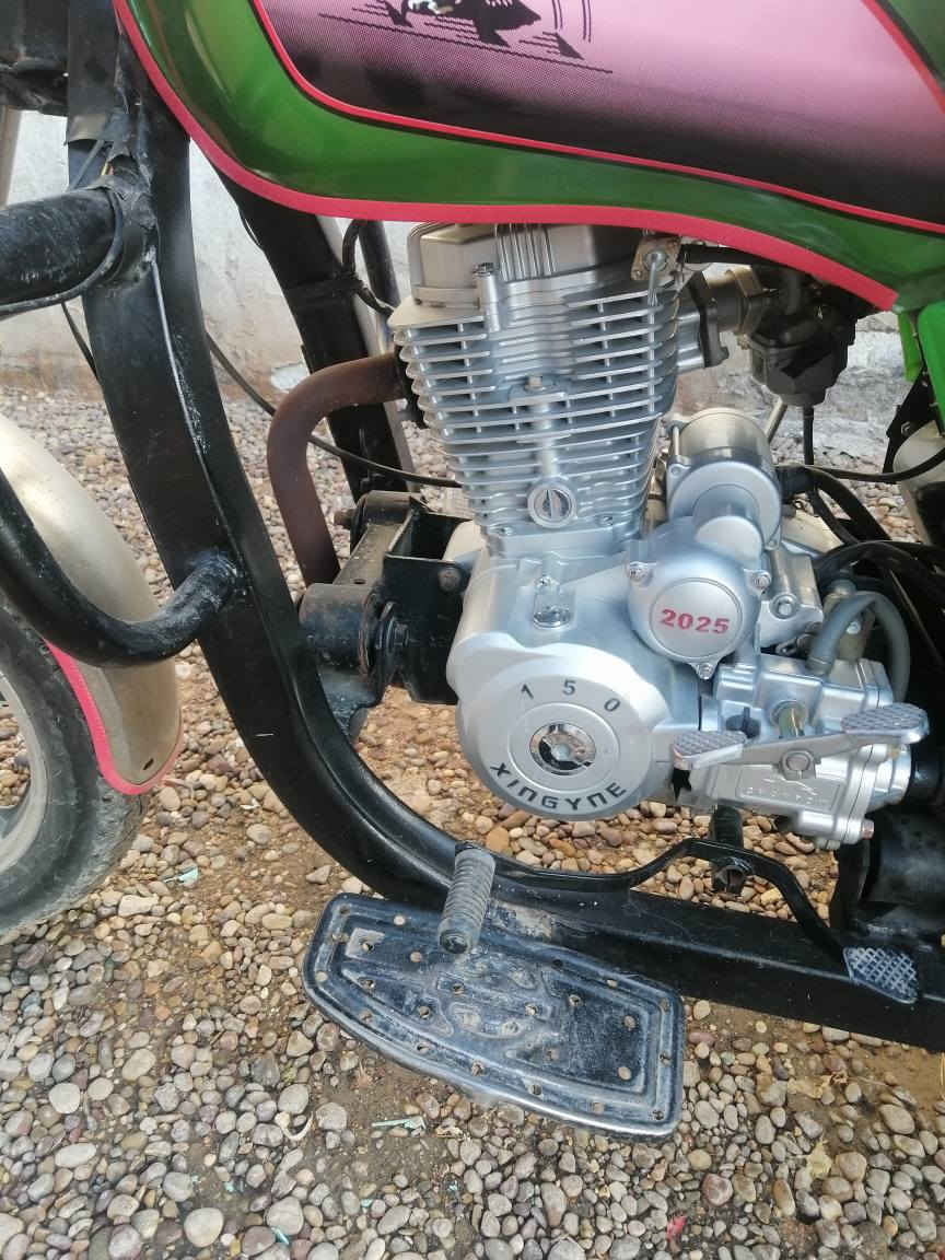 السلام عليكم ستوته للبيع 2015 ستوته كلش نظيفه محرك 25 ستوته ما ناقصه لو ربع عوزها بس صاير الستوته بس اوراق ما بيها السعر مليون ومئه
***********
