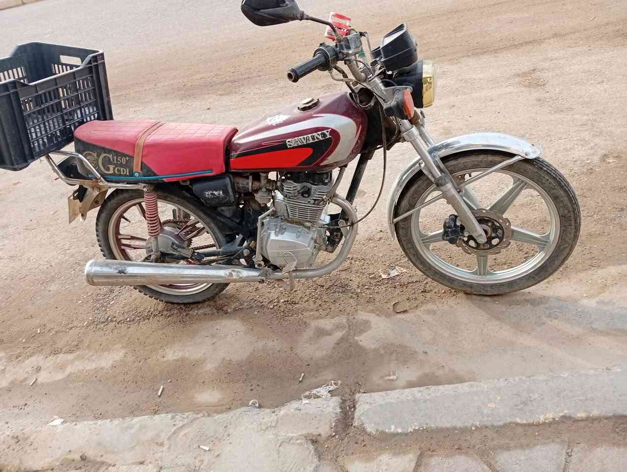 ماطور إيراني ٤٥٠ وبيه مجال
مكاني فلوجة حي الشهداء أبو النسوره 
***********/
***********
