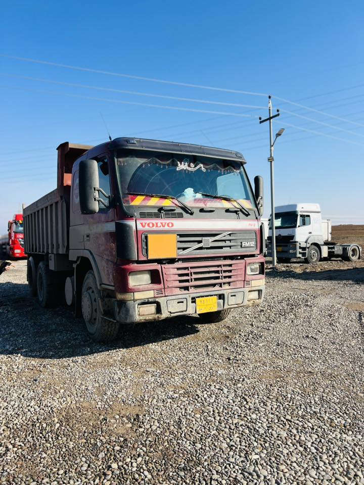 البيع فالفو 
موديل 2000
كير ٣:٣
رقم اربيل 
معرض السيد عنوان اربيل كلك
تبريد هاف 
***********
