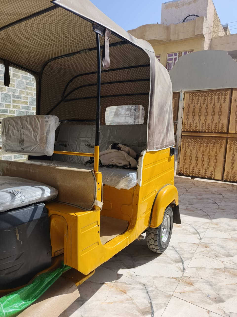 تكتك 18 مسجله بسنويه 19 شهر 4 سعره 5 وبيه مجال مكاني عماره حي شرطه 
*********** اتصال واتساب
