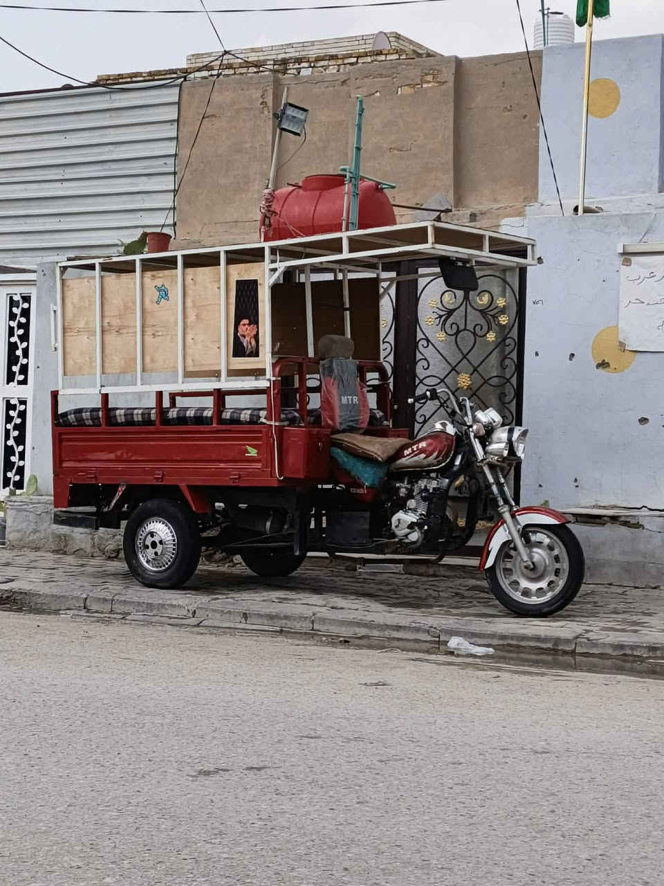 السلام عليكم ستوته للبيع ام تي أر مديل 2009 رقم اسود وسنويه موجود راعيه بس ماندله اكاتبك مكاتبه شارع بيه لحيم بركبه الستوته جاهزه من كلشي كهربائيات سلف هندر كله شغال السعر مليون وبيه مجال للطيبين متواجد ع فيس او الاتصال ع الرقم ***********
