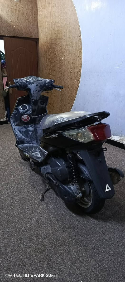 الله يساعدهم سكنس فححلل ياباني
دراجه كفالة عامة أي نقص مابيها مكينة تحط اذانك بيها وماتسمع بجيس دراجه شغل وطلع وين مايعجبك كلشي شغال بيها دهن كل 10 ايام يتبدل ابو 15 بازين كله محسن حط الها تخم تاير جديد تايون قفل صندوق قفل ستيرن حت طسة ما بيها بريك خلفي امامي شغال سعرها 750 مستعجل على بيعتها أو مراوس بدراجة وفرق مو شكال بكاني بغداد رجاعن الموشراي لايتعبني متواجد على الفيس رقمي ***********
