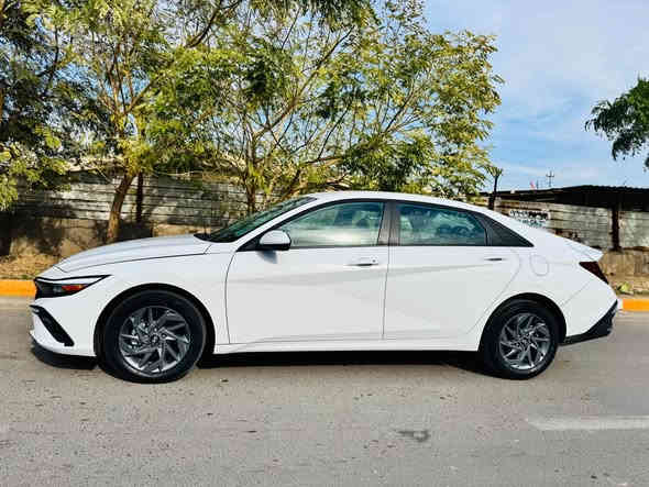 السلام عليكم 
هونداي النترا موديل 2025 لون ابيض بدون لا شخط ولارصعة الحادث سطحي باب خلفي وحاملغ فقط  بدون دواخل🔥(صور الحادث راسلني خاص وتدلل)
دخول جديد رقم اربيل  فحص وهزه جديده باسم شركه اتريد تحويل او وكاله مضمون💯

((ماشيه ألف فقط زيرو )) ‏‎محرك 2000 دوش💥المرغوب 

مواصفات 🍃
💥‏‎ بصمه - شحن وايرليس -لد نهاري + رادار أمامي جانبي خلفي 360 درجة + تحديد مسار 
‏‎💥 نقطه عمياء 
💥تبريد شاشه منفصل مناخين+ مانع انزلاق 
💥‏‎شاشه كبيره تدعم كارابلي+ ثلاثة انضمه قياده 
‏‎💥كامره دواره مع خزن+ ويل كب اسود+لد نهار
💥‏‎تحكم استيرن فول+اكروز سرعه+ دسك خلفي 
💥‏‎نضام اطفاء تلقائي عند الوقوف قياده ذاتيه

مكان السياره بغداد الكرخ للاستفسار 
متوفر واتساب ‼️***********
اخوان هاي السياره لليدور نظيف السياره جديده بمعنى الكلمه وما ماشيه فقط الف بغداد
