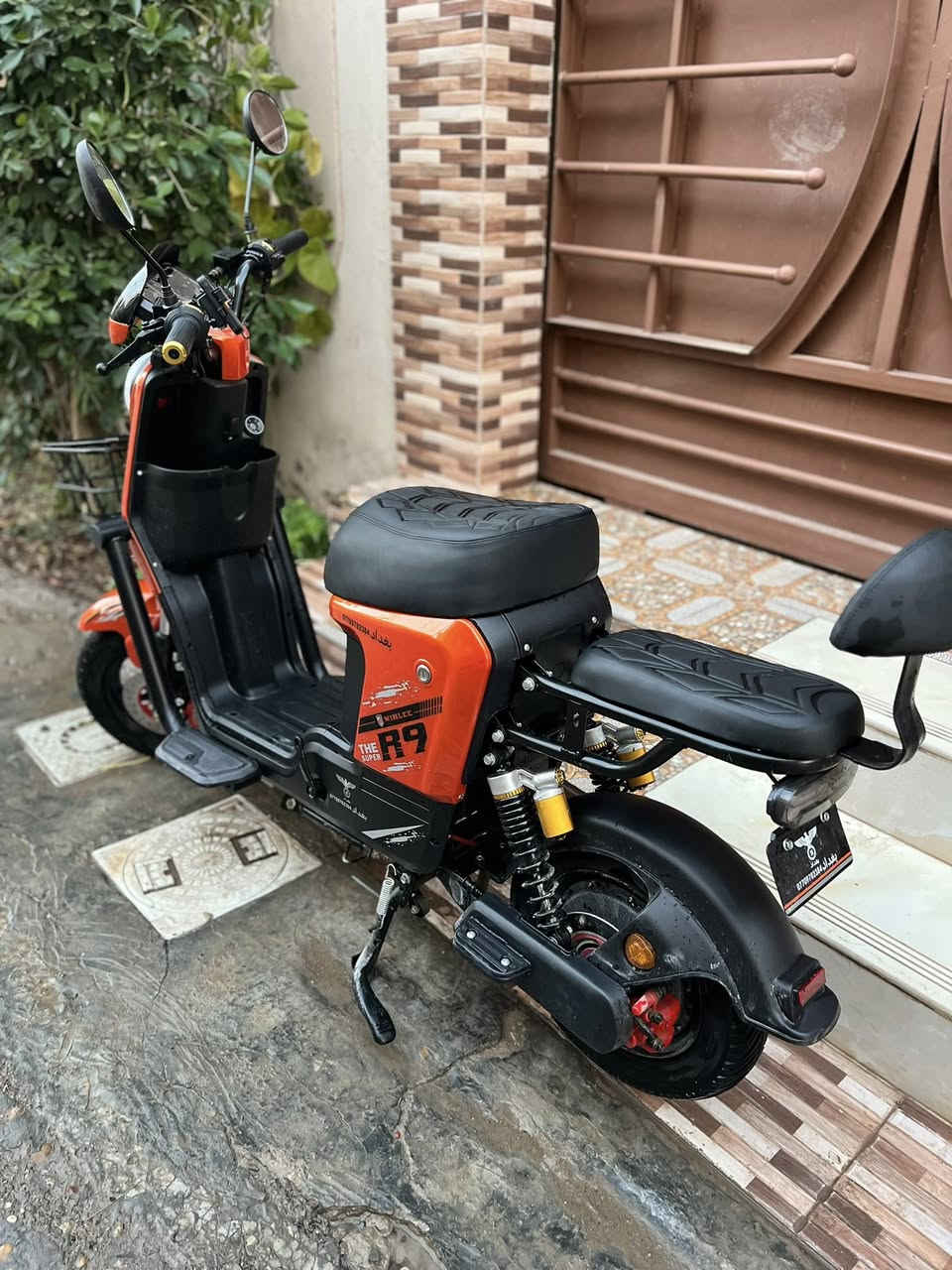 السلام عليكم دراجة R9 للبيع موديل 2026 مكفولة من كلشي خمس بطاريات 69v الملف 1500 السرعة الحقيقية   /44/80kmبالشحنة الوحدة السعر خاص


**إذا كنت صاحب هذا الإعلان وتريد حذفه لأي سبب، رجاءا أرسل رسالة إلى الدعم الفني**