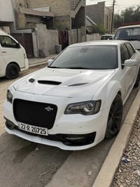 SRT مديل ٢٠٢٣ محرك ٦٤٠٠ فول موصفات مكان الدوره ٠٧٧٠٣٤٣٢١٠١