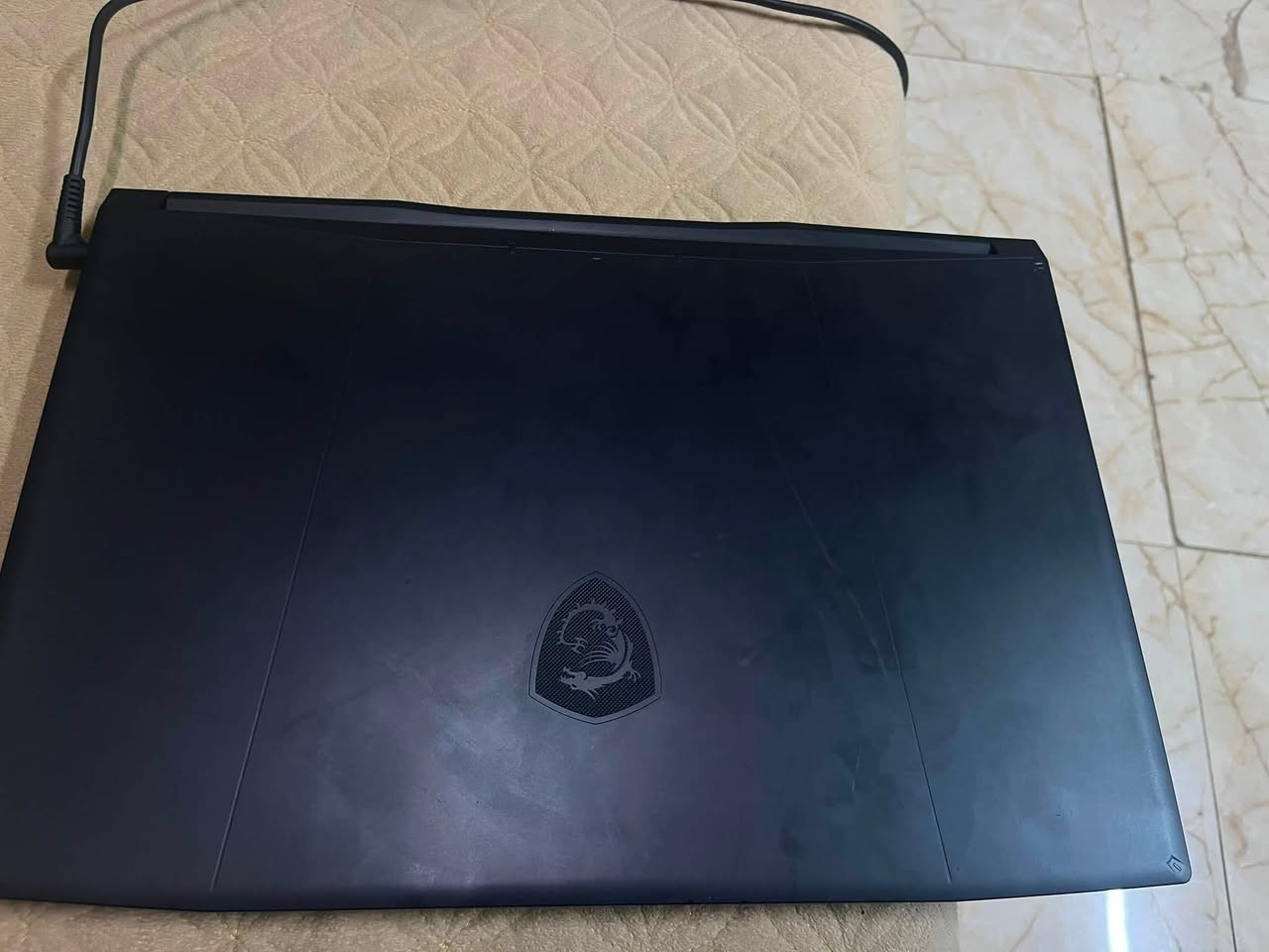 السلام عليكم
للبيع لابتوب MSI Katana 17 HX
اللابتوب كلش نظيف واستخدامه قليل وهاي مواصفاته:
Processor: Intel Core i9-14900HX
24 Cores (8 Performance + 16 Efficient)
32 Threads
Up to 5.8 GHz Max Turbo Frequency
36MB Intel Smart Cache
Graphics Card: NVIDIA GeForce RTX 5070
Latest Blackwell Architecture
DLSS 4 Support
Ray Tracing Enabled
Display: 17.3" QHD (2440x1440)
240Hz Refresh Rate
IPS-Level Panel
Memory (RAM): 32GB DDR5
Expandable
Storage: 1TB NVMe PCIe SSD
Super Fast Boot & Load Times
Audio: Built-in Speakers with Nahimic Audio
Keyboard: Backlit Gaming Keyboard
Connectivity:
Wi-Fi 6
Bluetooth 5.x
USB Type-C
USB 3.2 Ports
HDMI Output
RJ45 Ethernet
Cooling: MSI Cooler Boost Technology

ملاحظة: راماته الأصلية جانت 16 واني طورتها لل 32
مكاني: نجف - كوفة
رقمي: ***********
متواجد واتساب
